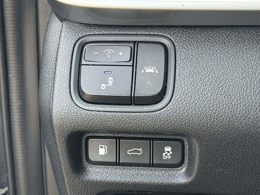 Used 2020 Gray Kia LX image 27