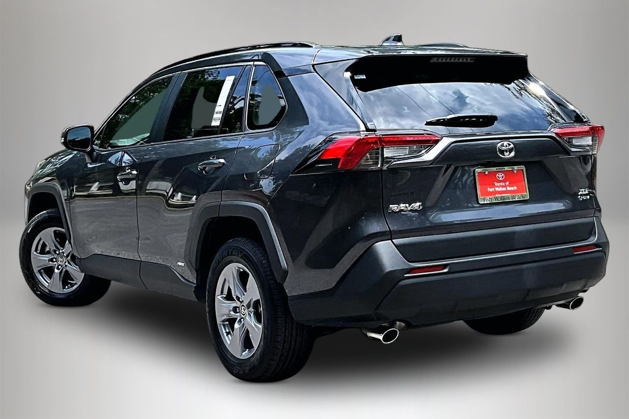 Used 2025 Gray Toyota XLE image 4