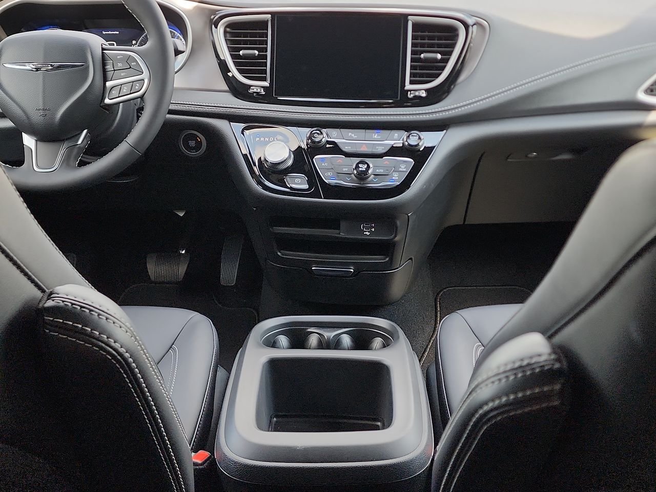 2026 Chrysler Pacifica Select - Photo 21