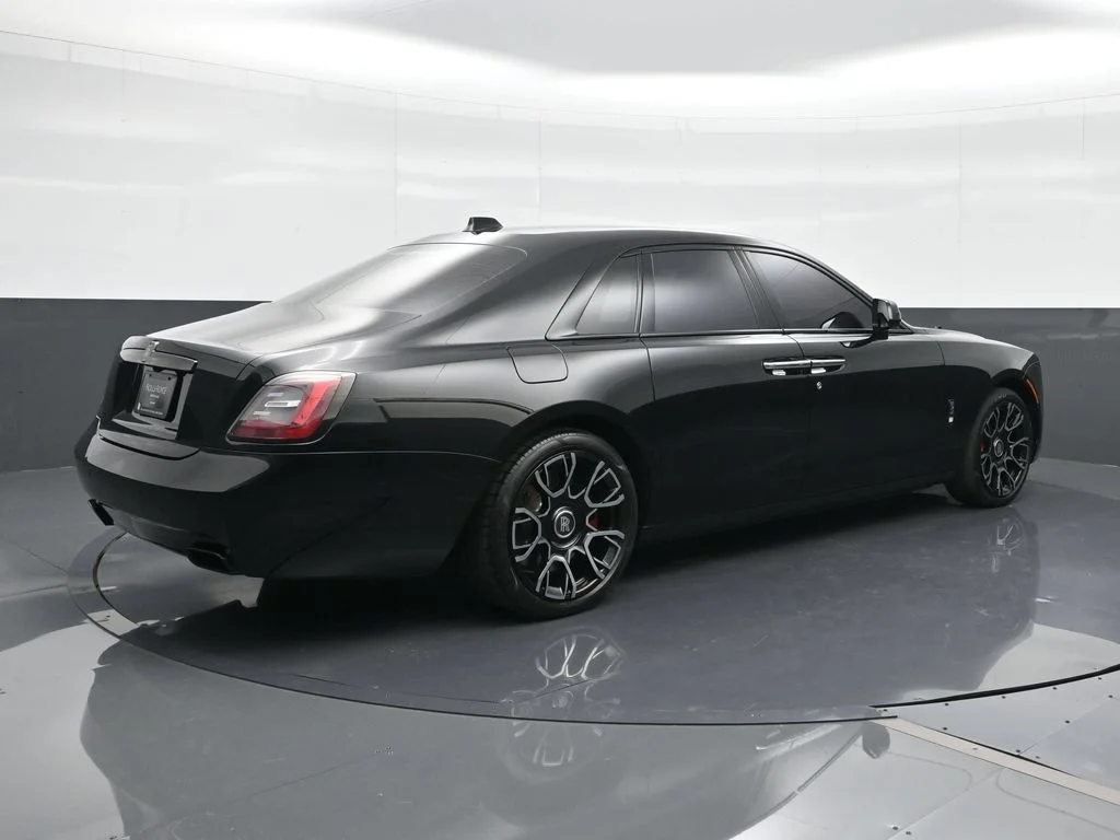 Certified Used 2022  Rolls-Royce  image 2