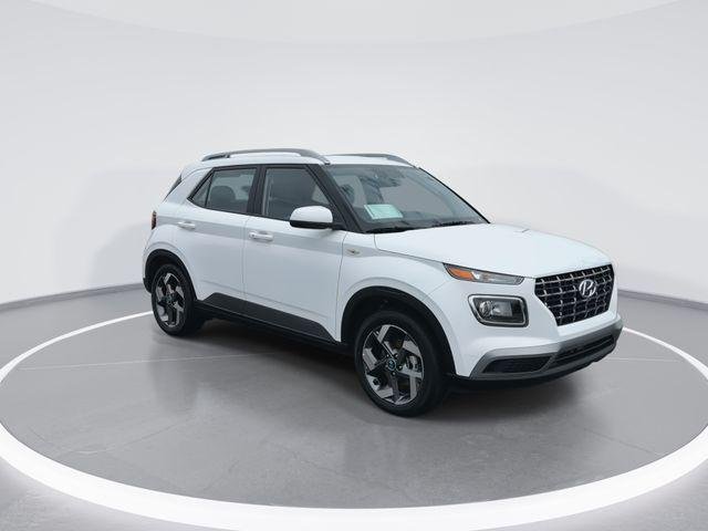 New 2026 White Hyundai SEL image 2