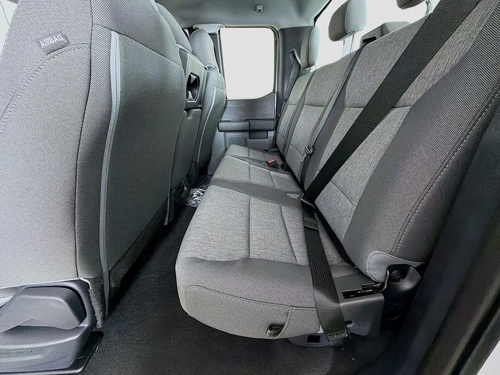 New 2025 Oxford White Ford F-350® XL image 22