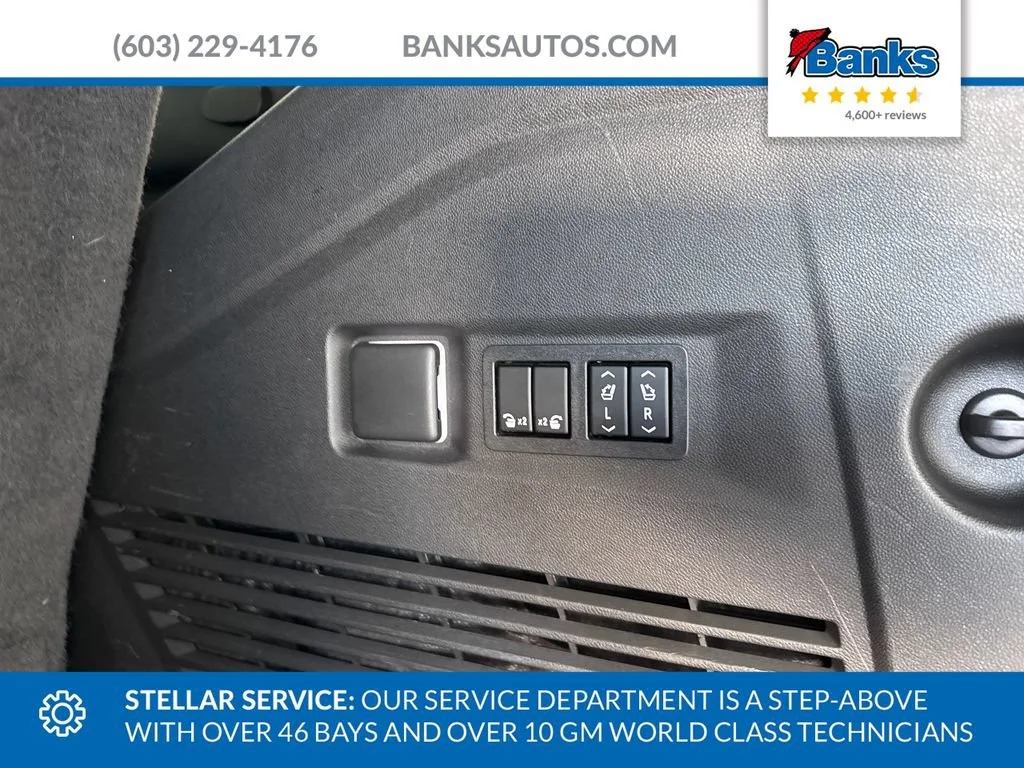 Used 2022 Onyx Black GMC Denali image 9