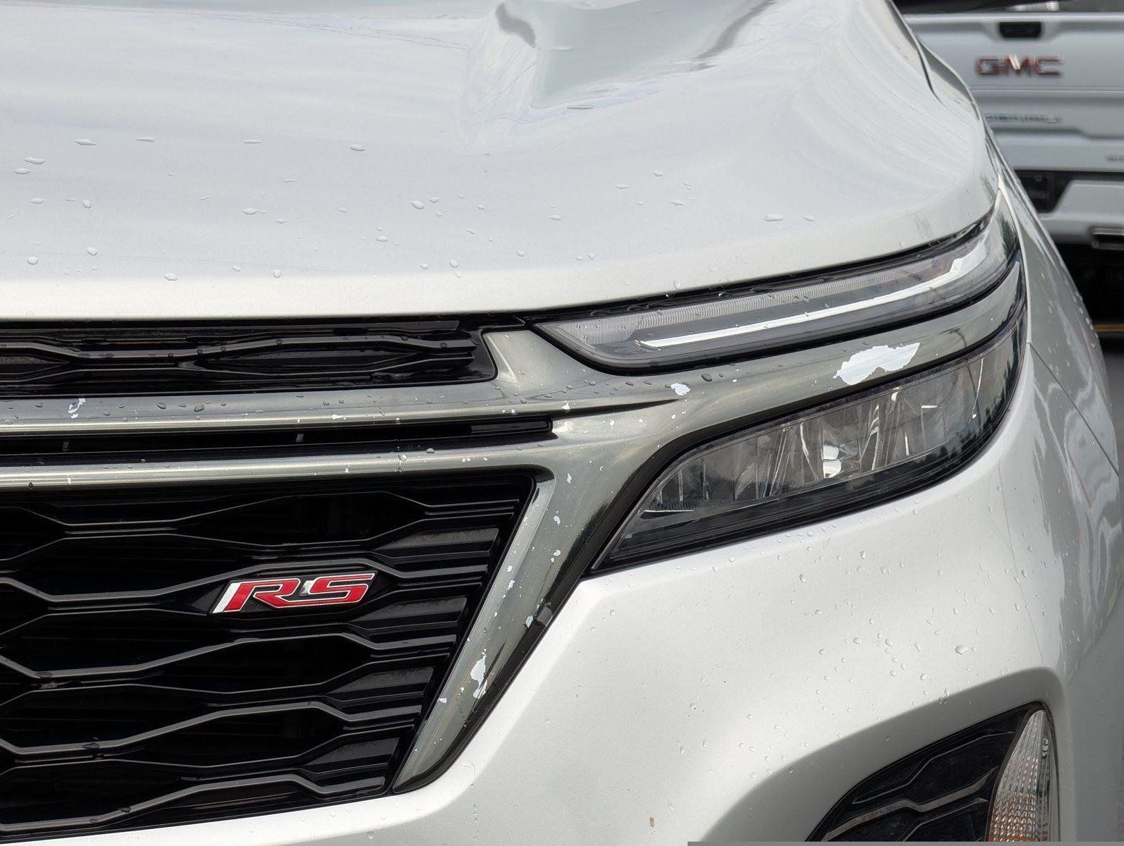 Used 2022 Silver Ice Metallic Chevrolet RS image 9