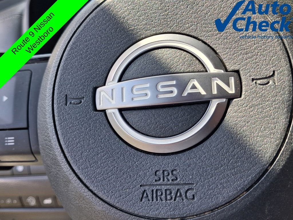 Used 2024 White Nissan SL image 17