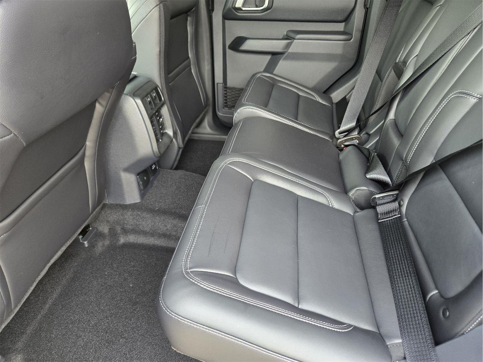 New 2026 Shadow Black Ford Outer Banks® image 18