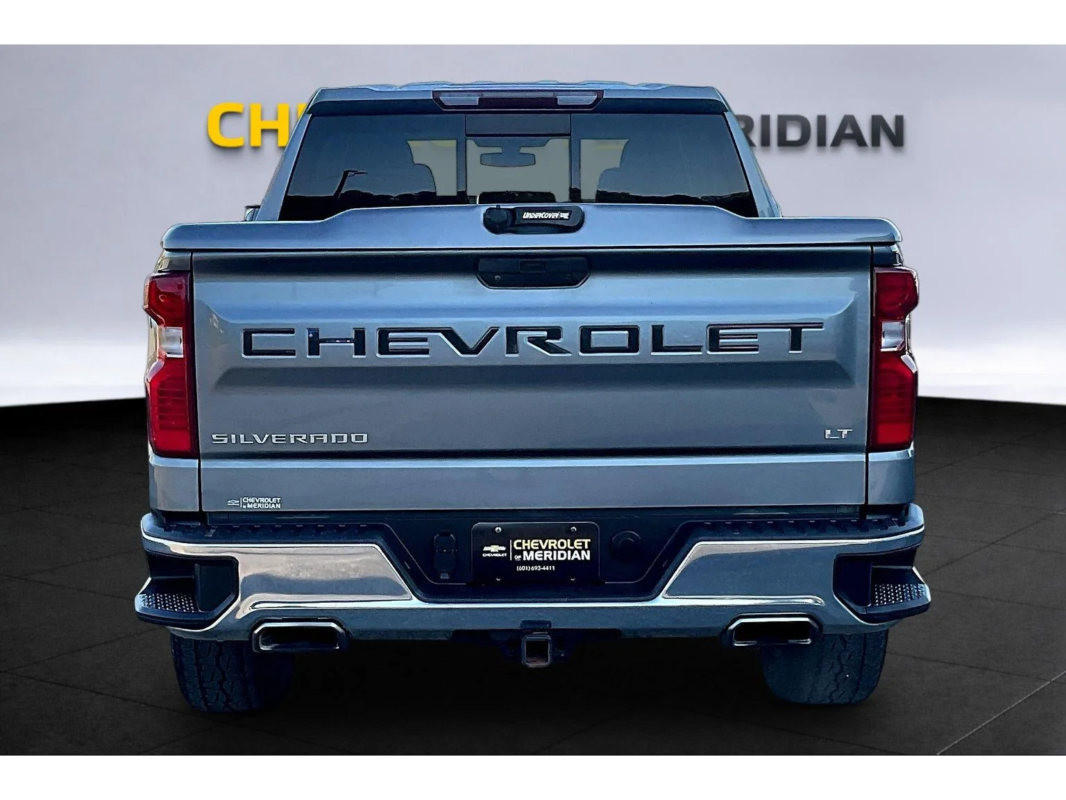 Used 2020 SATIN STEEL METALLIC Chevrolet LT image 4