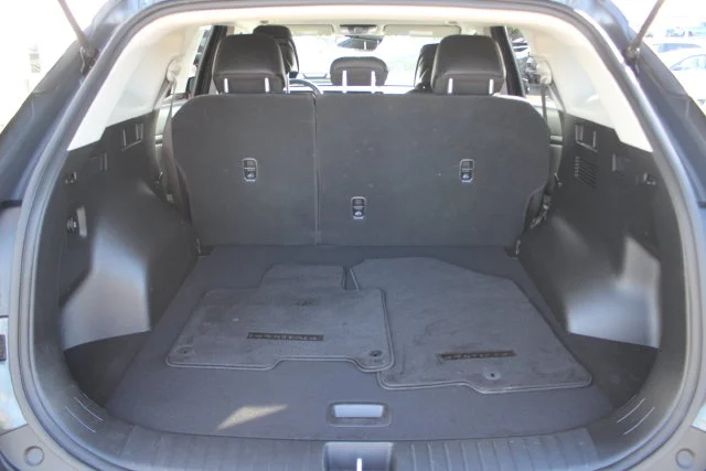 Used 2023 Black Kia EX image 27