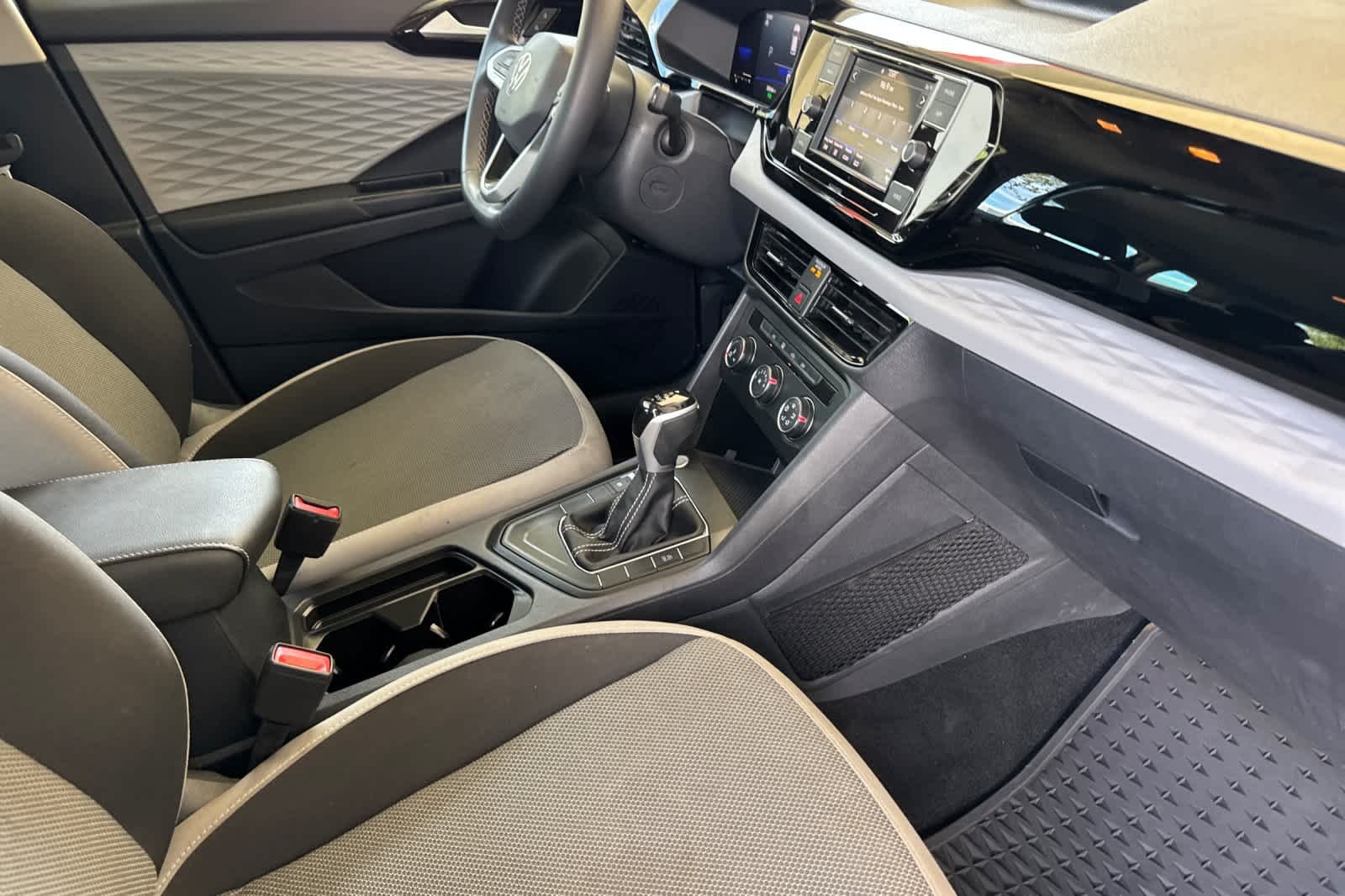Used 2022 Platinum Gray Metallic Volkswagen S image 16