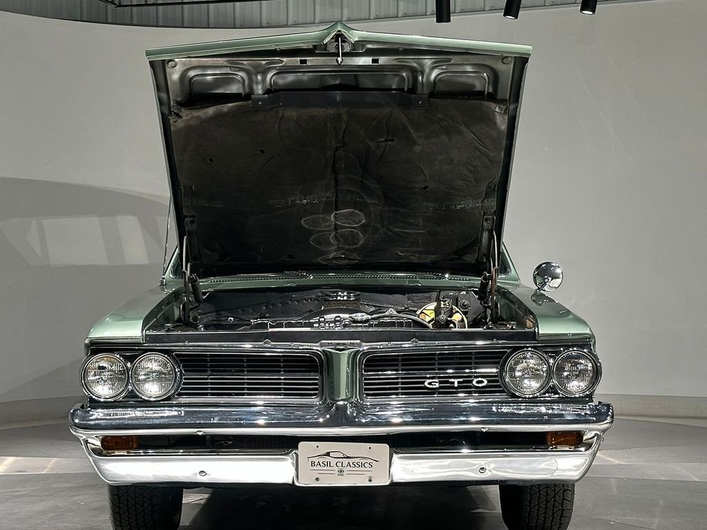 Used 1964 Green Pontiac  image 30