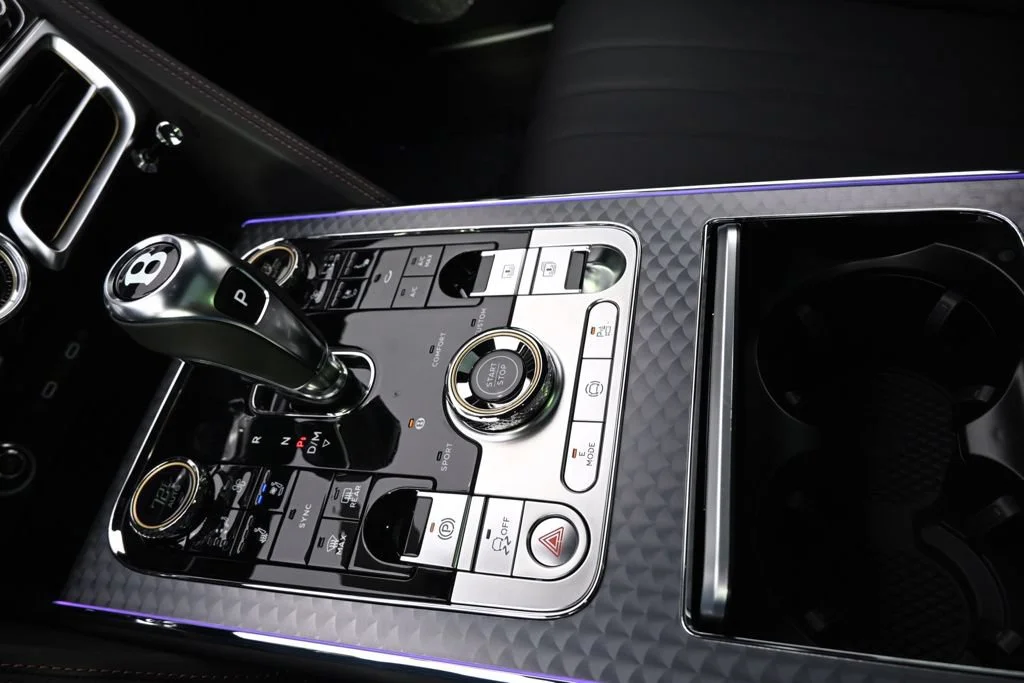 Used 2025 Q9l Bentley Black Edition image 33