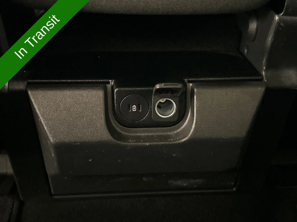 Used 2025 Silver Ford XLT image 24