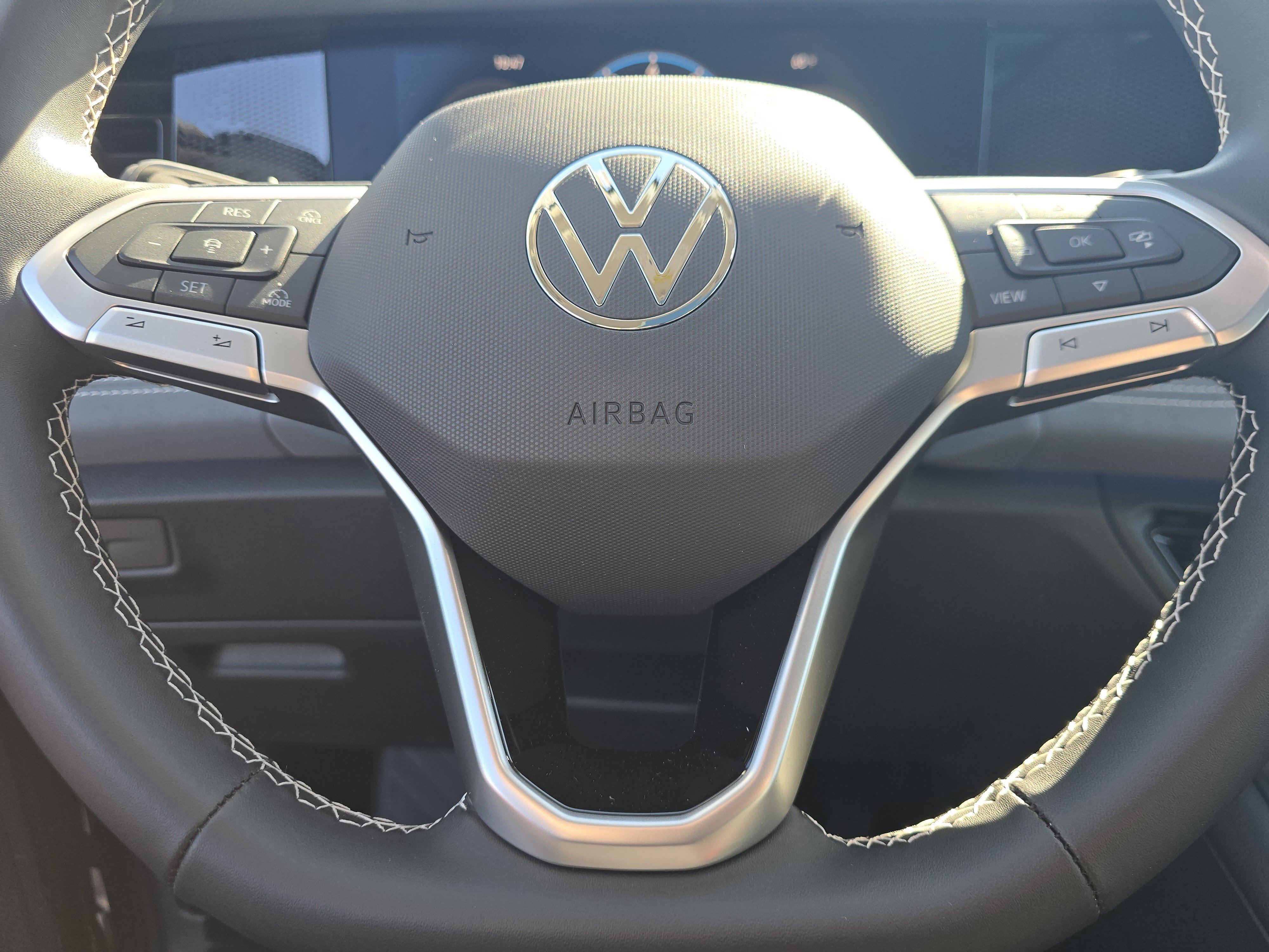 New 2026 Platinum Gray Metallic Volkswagen SE image 21