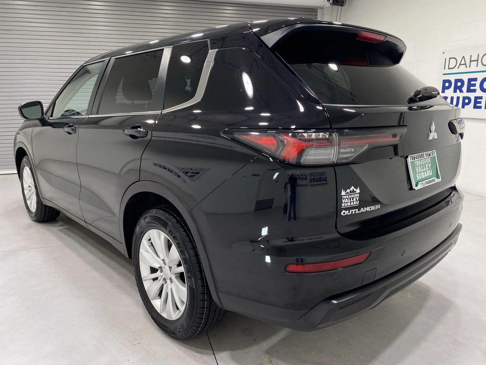 Used 2025 Black Mitsubishi ES image 6
