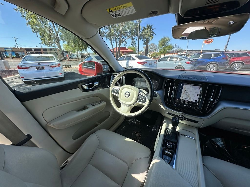 Used 2019 Red Volvo T6 Momentum image 13
