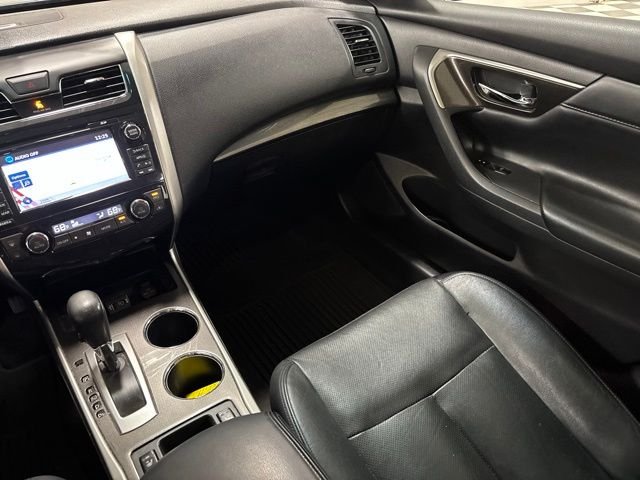 Used 2014 Blue Nissan 2.5 SL image 14