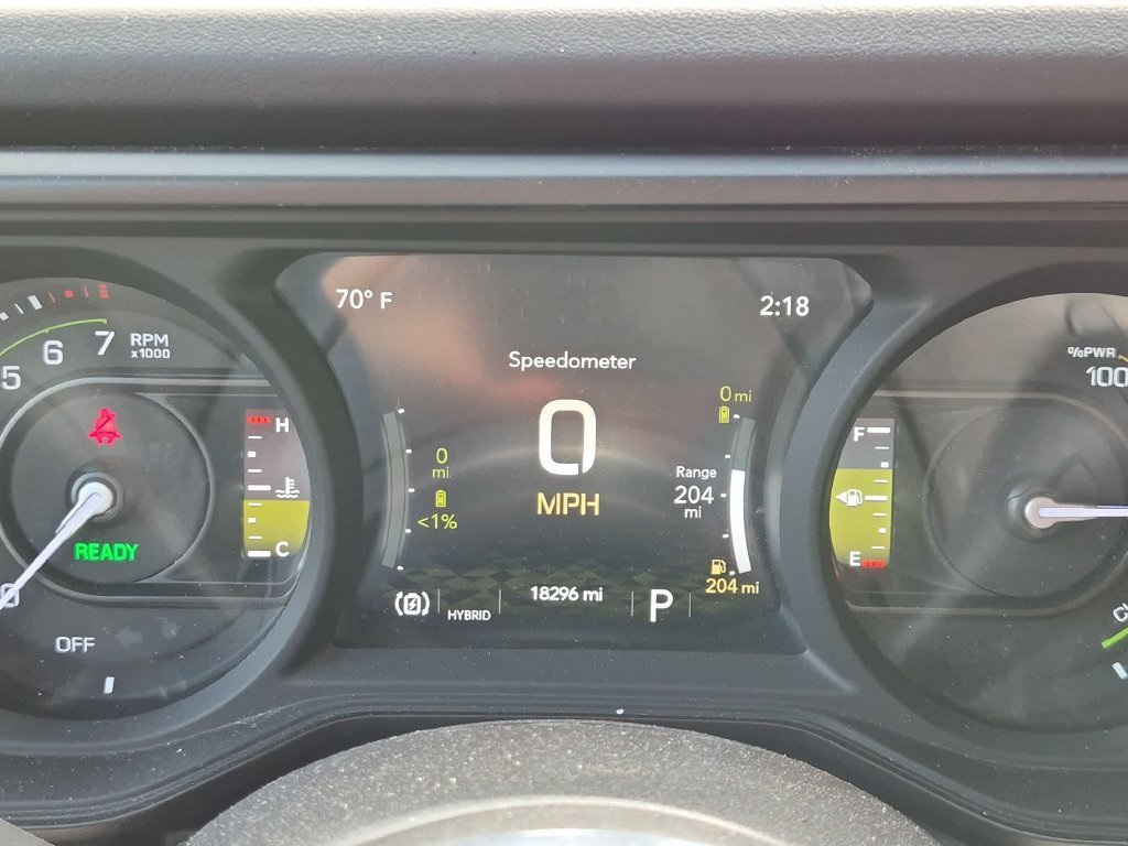 Used 2024 Gray Jeep Sahara 4xe image 15