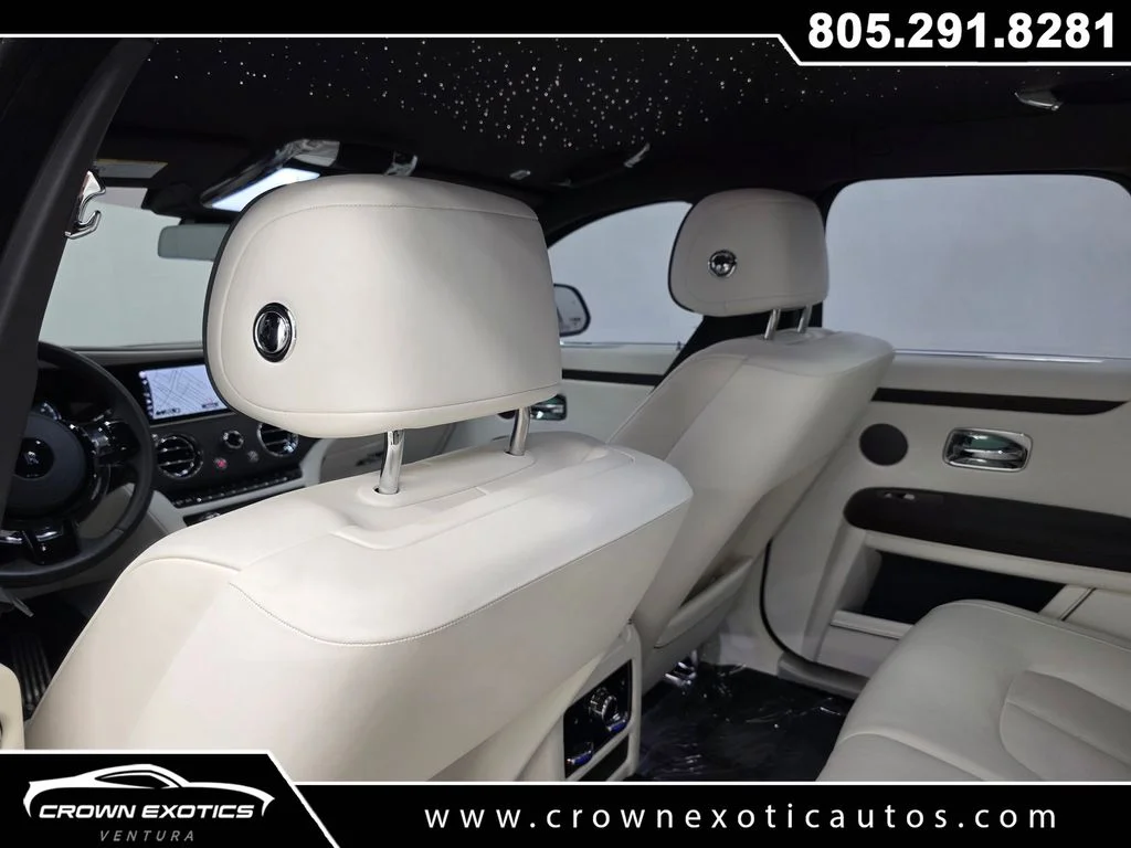 Used 2023 Purple Rolls-Royce Base image 35