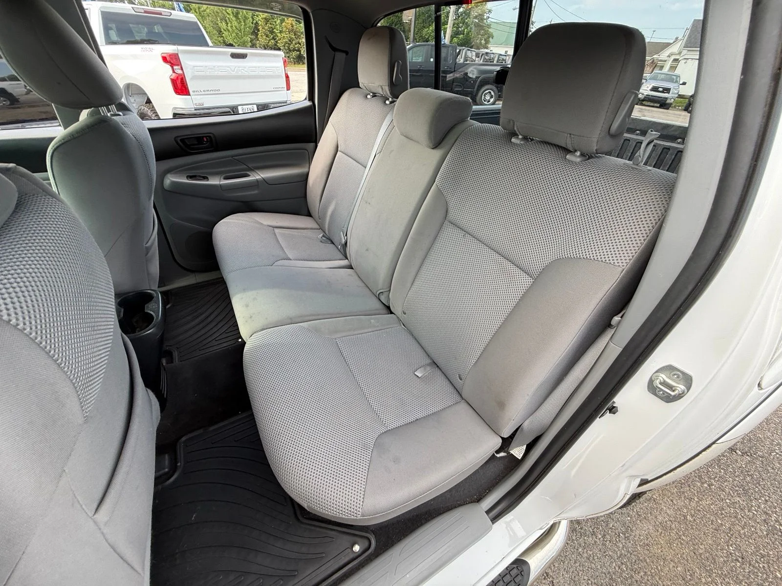 Used 2012 White Toyota Base image 25