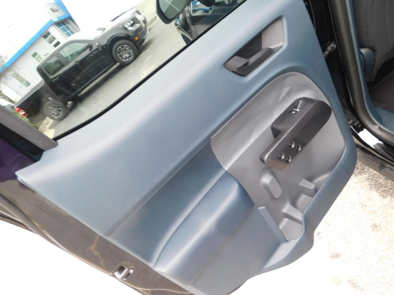 New 2025 Shadow Black Ford XLT image 21