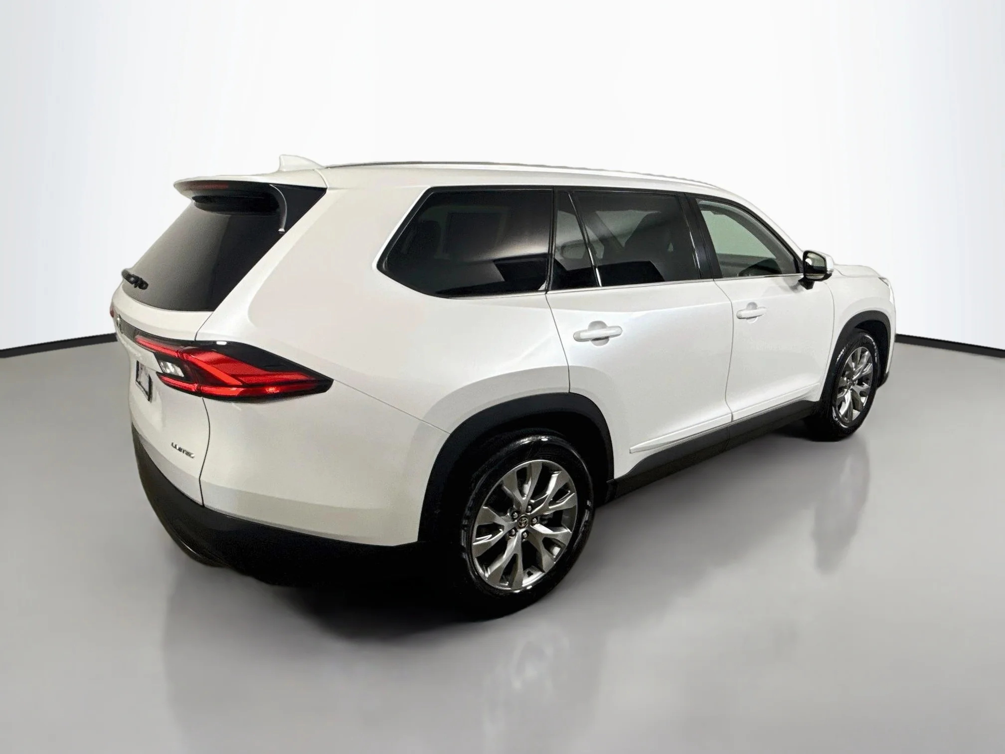 Certified Used 2024 Wind Chill Pearl Toyota Limited image 7