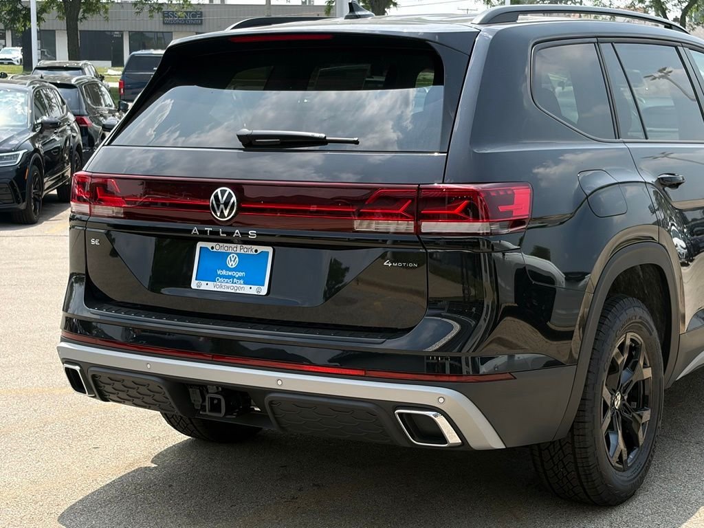 New 2026 Deep Black Pearl Volkswagen 2.0T Peak Edition image 4