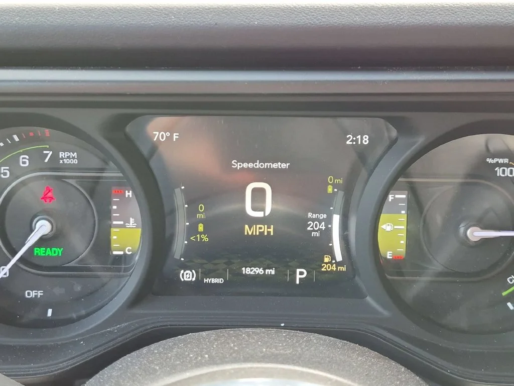Used 2024 Gray Jeep Sahara 4xe image 15