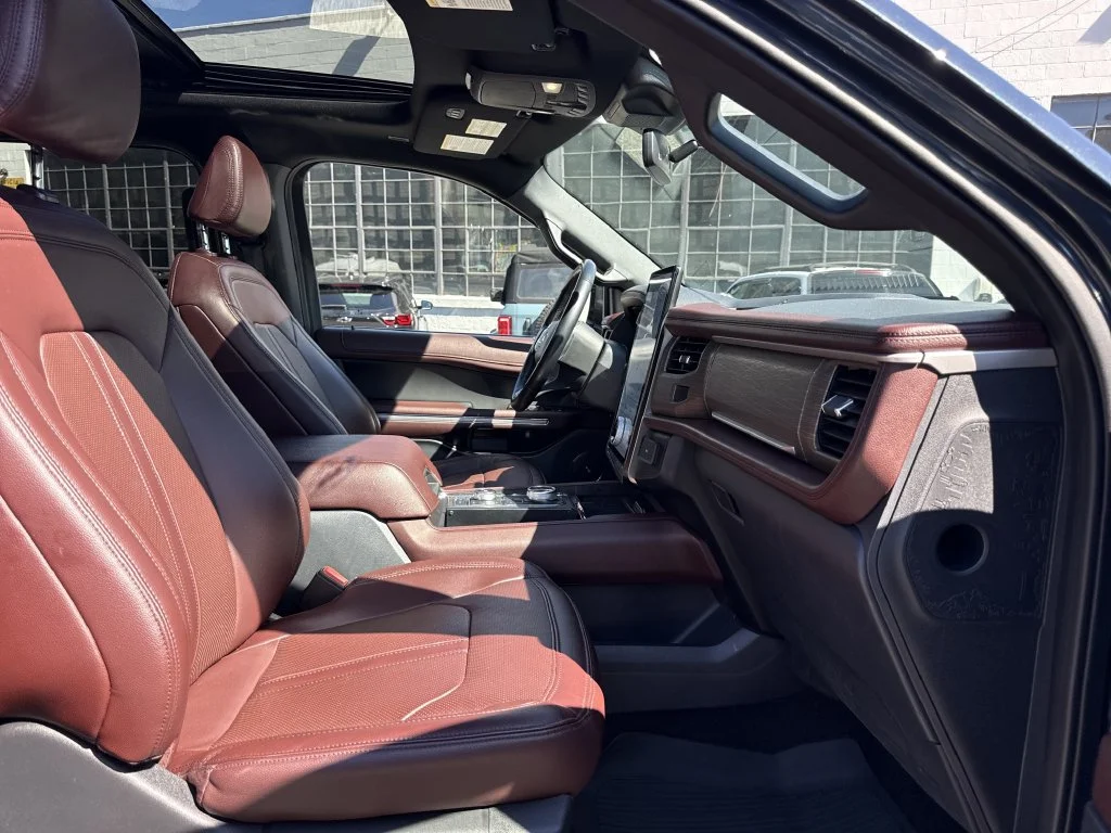 Used 2023 Blue Ford Limited image 29