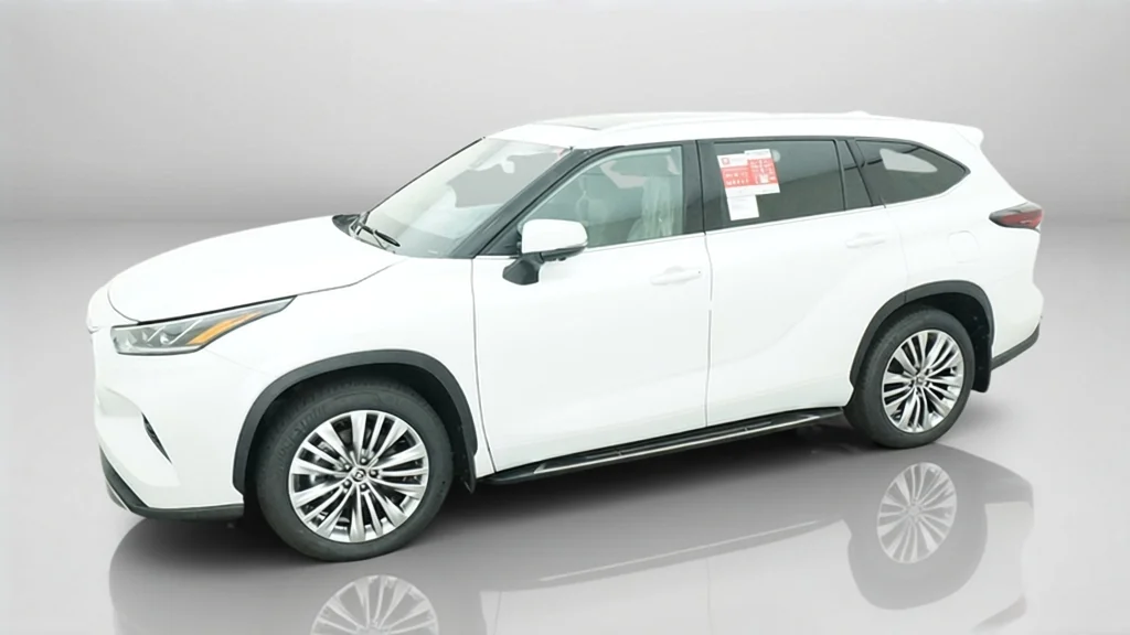 New 2026 Wind Chill Pearl Toyota Platinum image 3