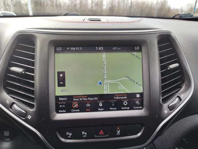 Used 2020 Red Jeep Trailhawk image 20