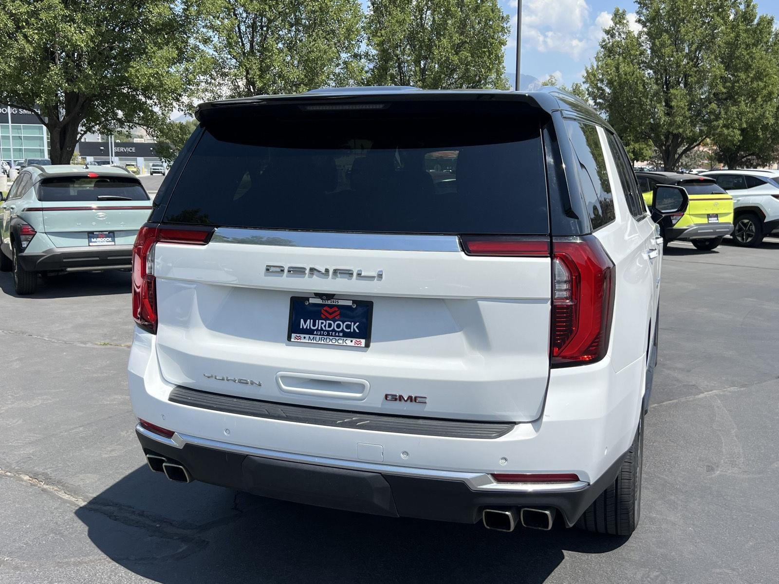 2025 GMC Yukon Denali - Photo 16