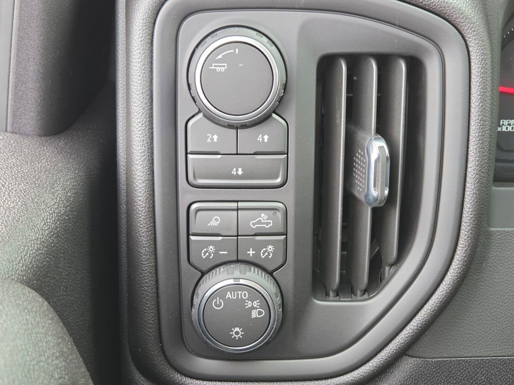 2026 Chevrolet Silverado 2500 HD Custom - Photo 15