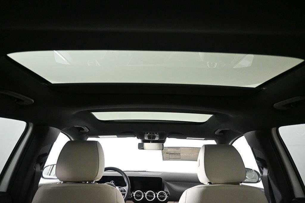 New 2026 Polar White Mercedes-Benz GLA 250 image 60