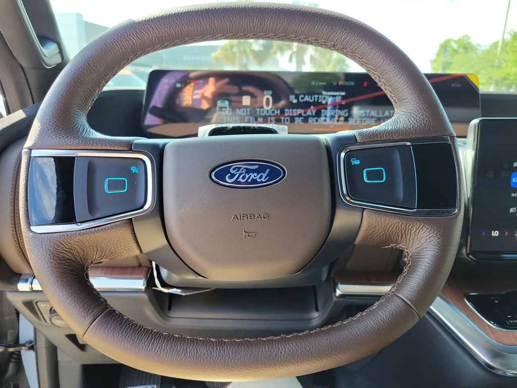 New 2026 Gray Ford King Ranch image 21