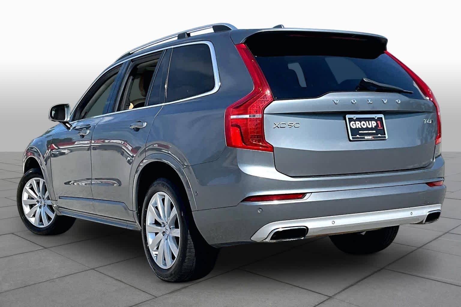 Used 2016 Bright Silver Metallic Volvo T6 Momentum image 12