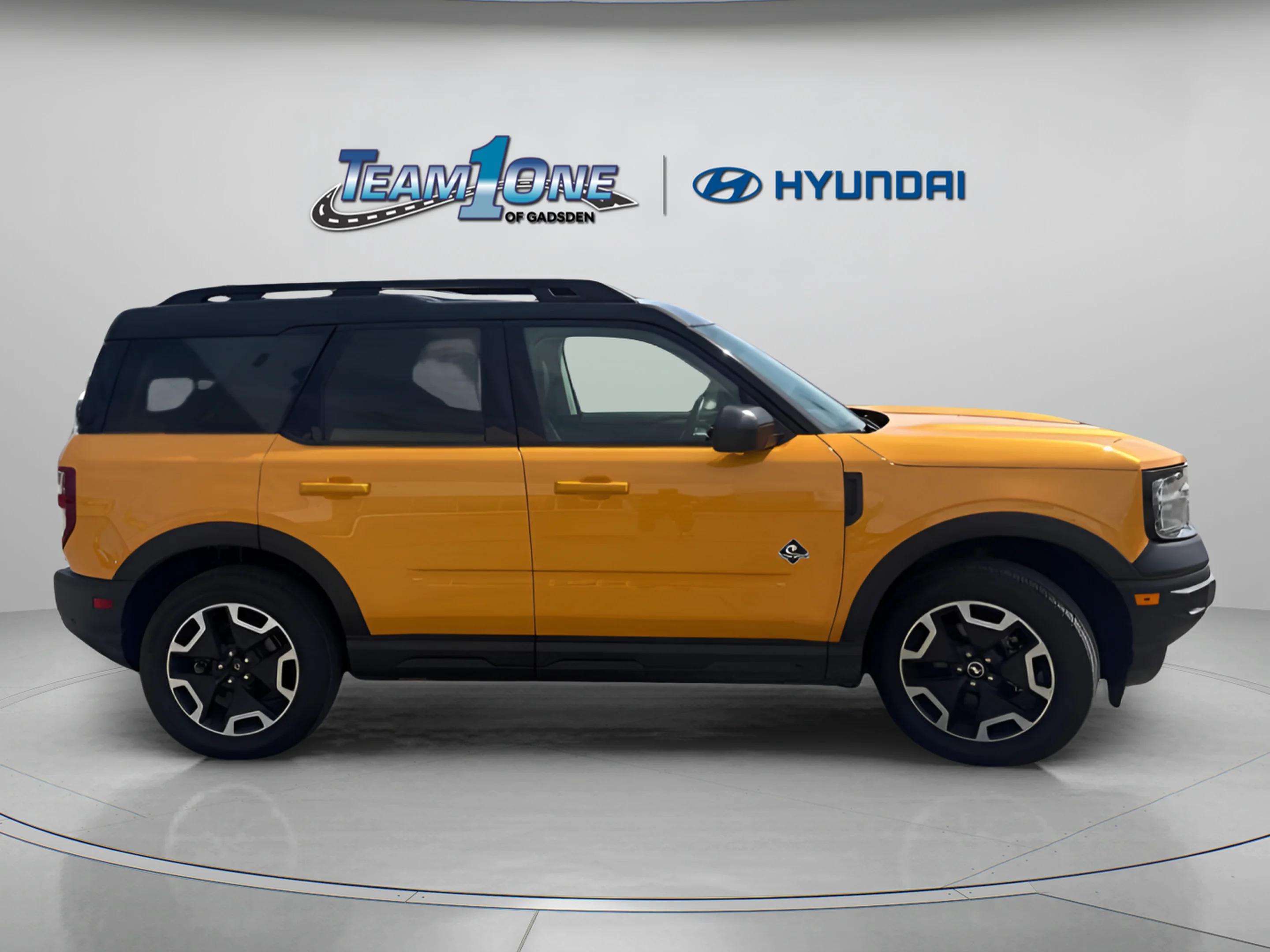 Used 2022 Orange Metallic Ford Outer Banks image 10