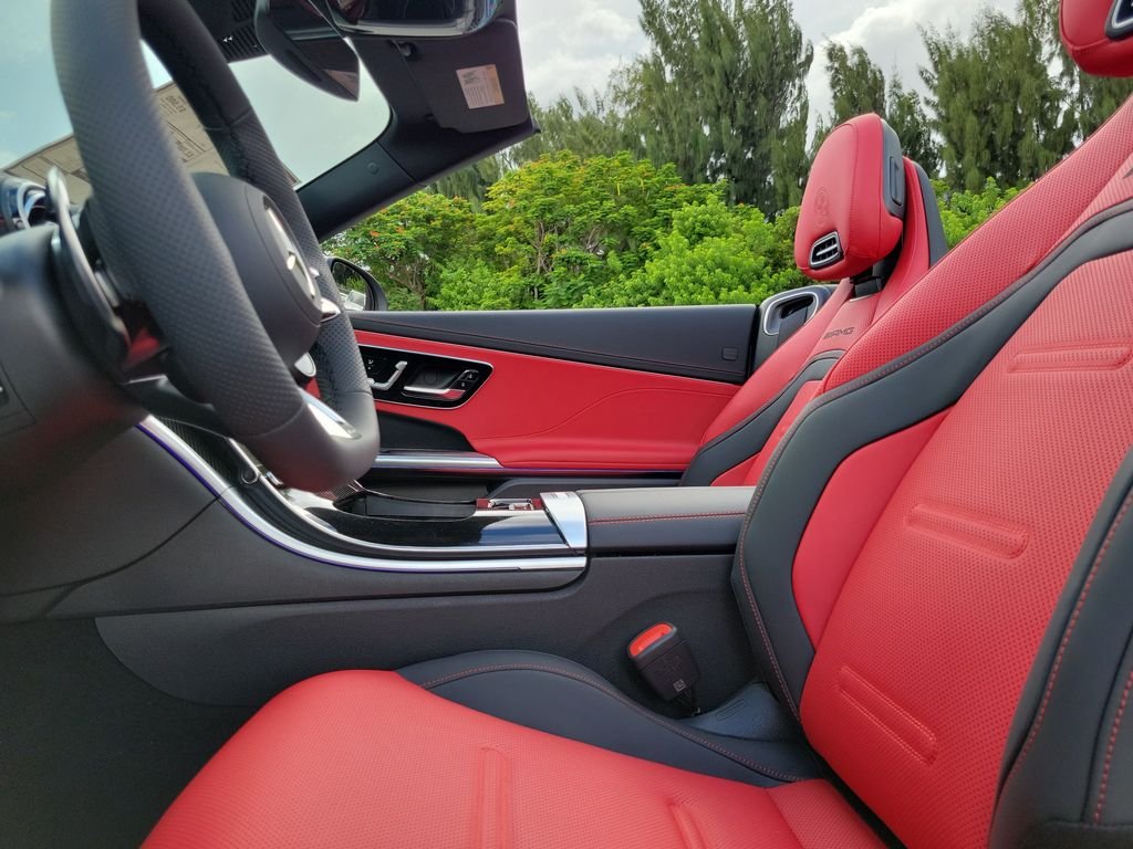 New 2027 MANUFAKTUR Alpine Grey Mercedes-Benz AMG® CLE 53 4MATIC+ Cabriolet image 14