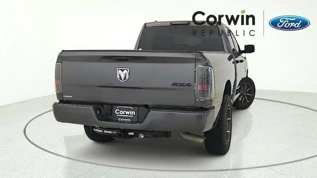 Used 2019 Granite Crystal Clearcoat Metallic Ram Express image 5