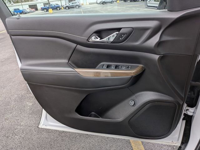 2023 GMC Acadia SLE - Photo 13