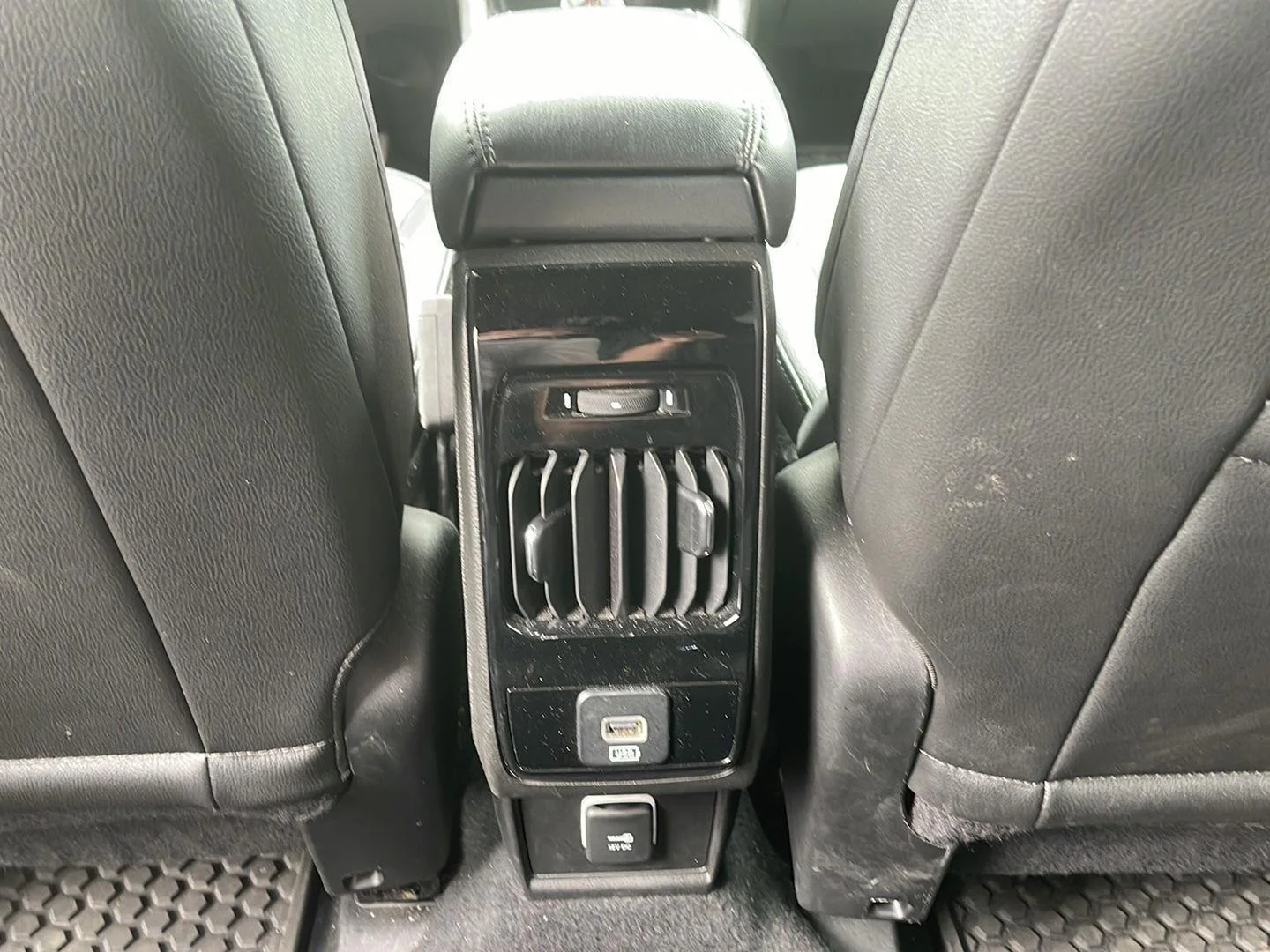 Used 2025 Bright White Clearcoat Jeep Trailhawk image 10
