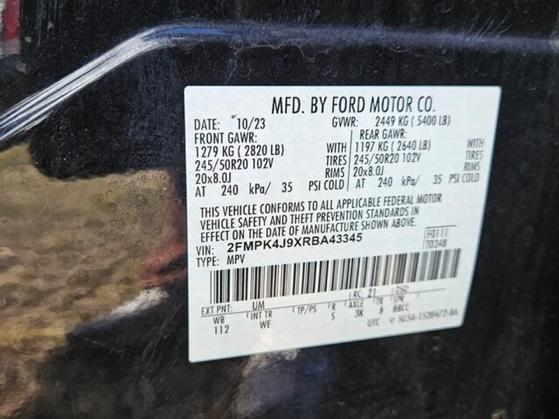 Used 2024 Agate Black Metallic Ford ST-Line image 17