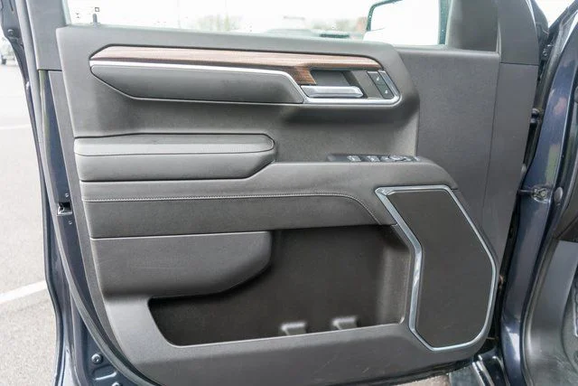 Used 2023 Gray Chevrolet LT image 16