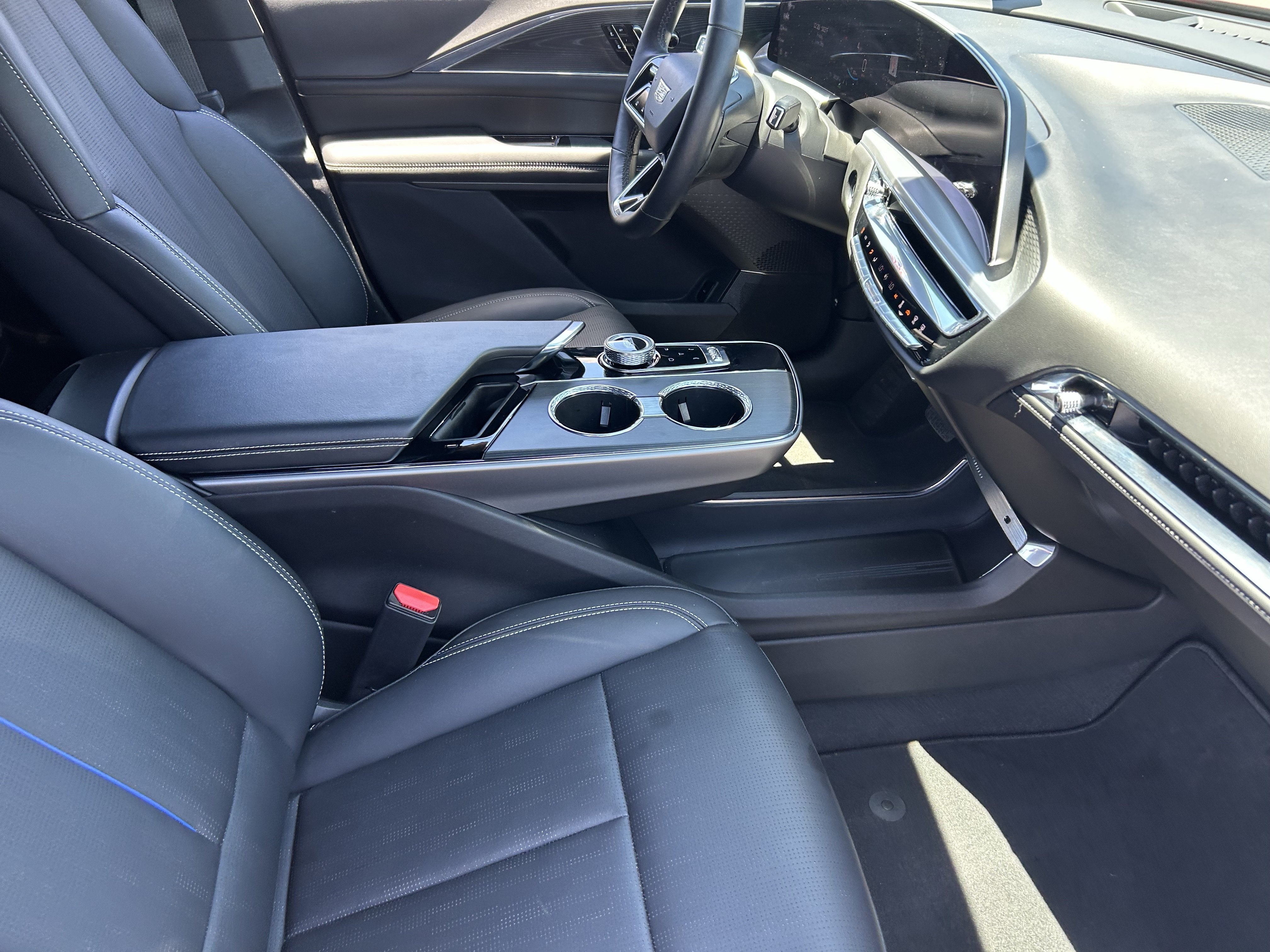 2024 Cadillac LYRIQ Sport 1 - Photo 13
