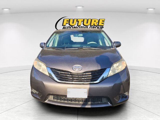 Used 2013 Gray Toyota LE Mobility Auto Access image 2