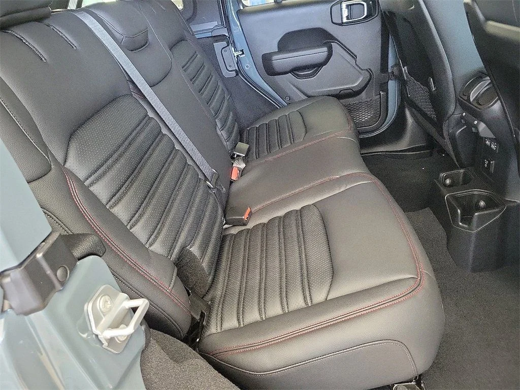 2025 Jeep Wrangler 4-Door Rubicon - Photo 16
