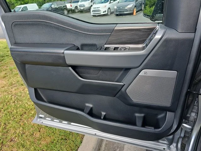 Used 2025 Silver Ford Lariat image 27