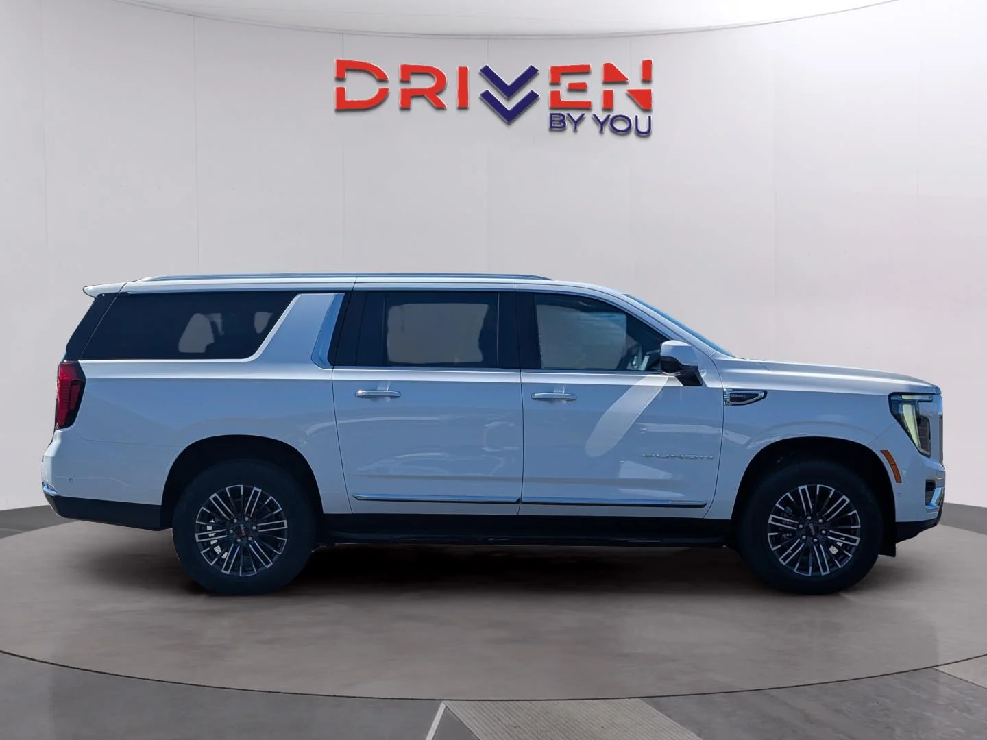New 2026 Summit White GMC Elevation image 6