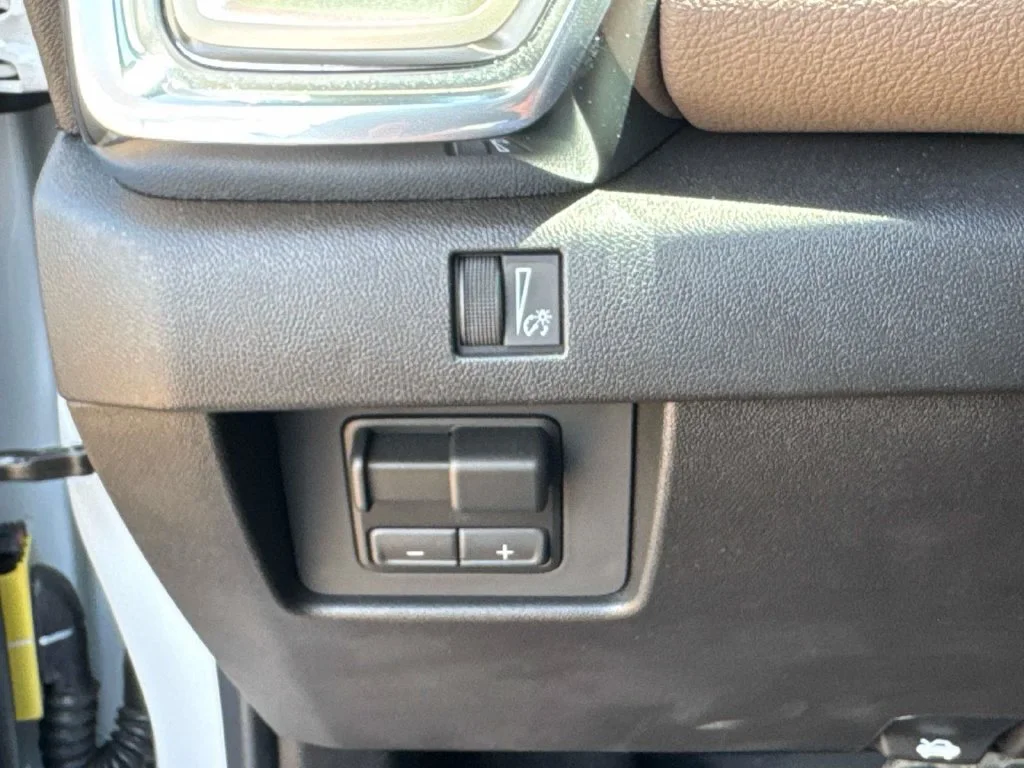 Used 2026 White GMC Denali image 31