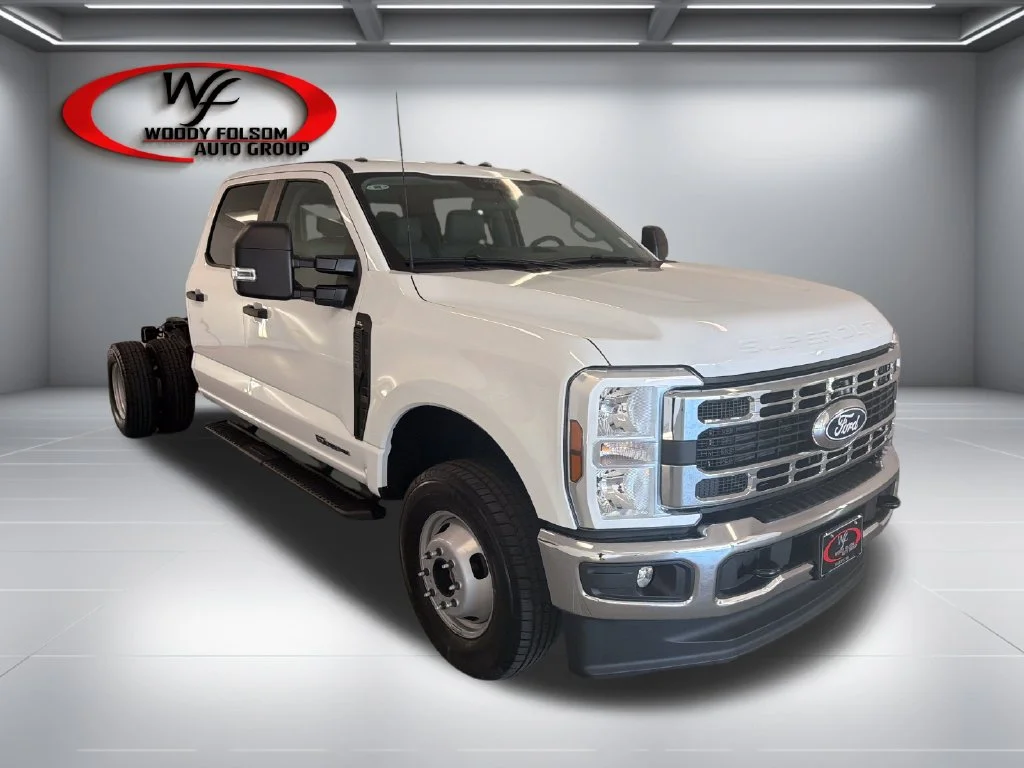 New 2027 White Ford XL image 3