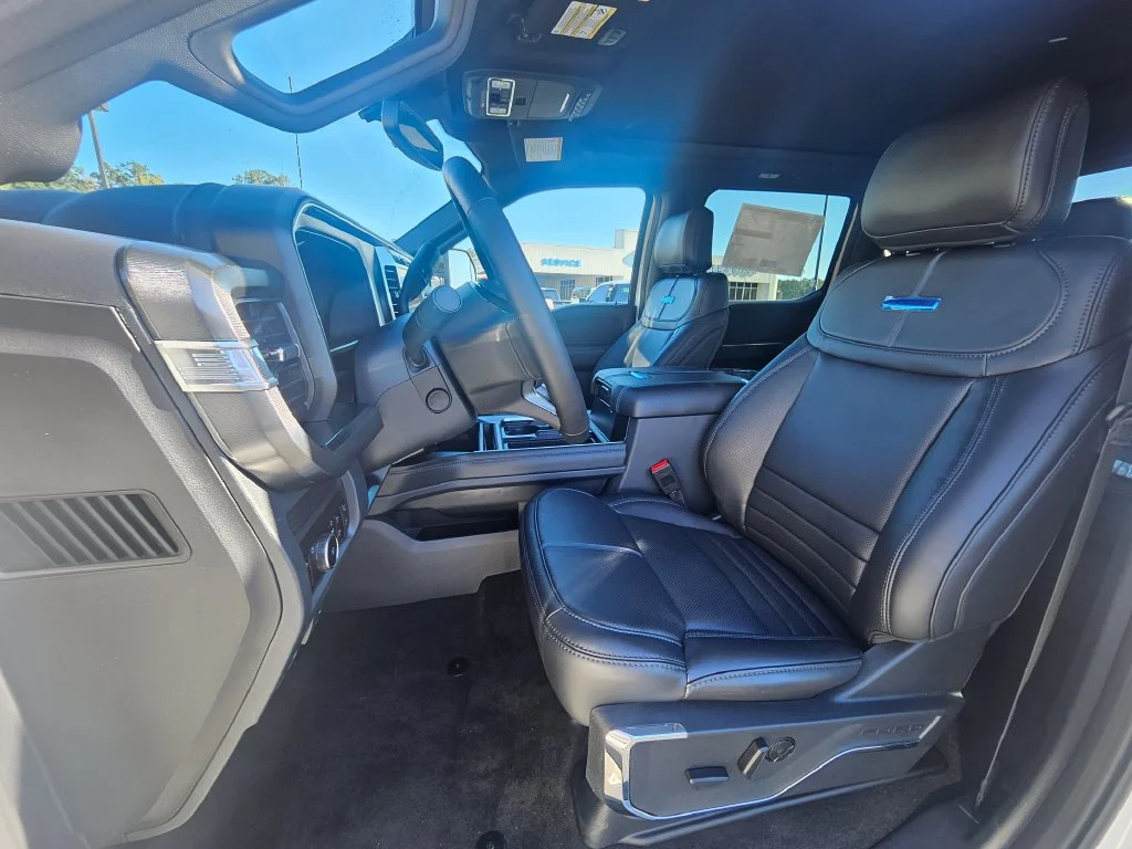 New 2027 Star White Metallic Tri-Coat Ford F-350® Platinum® image 4